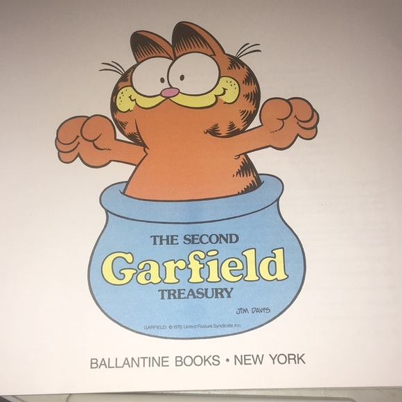 The Second Garfield Treasury circa 1983 - Picture 3 of 12